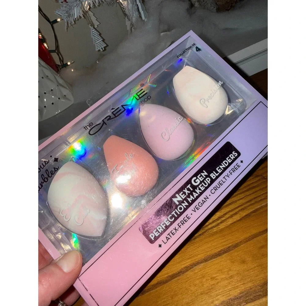 The Creme Shop Next Gen Perfection Makeup Blenders 4 Piece Set Marble Finish‎